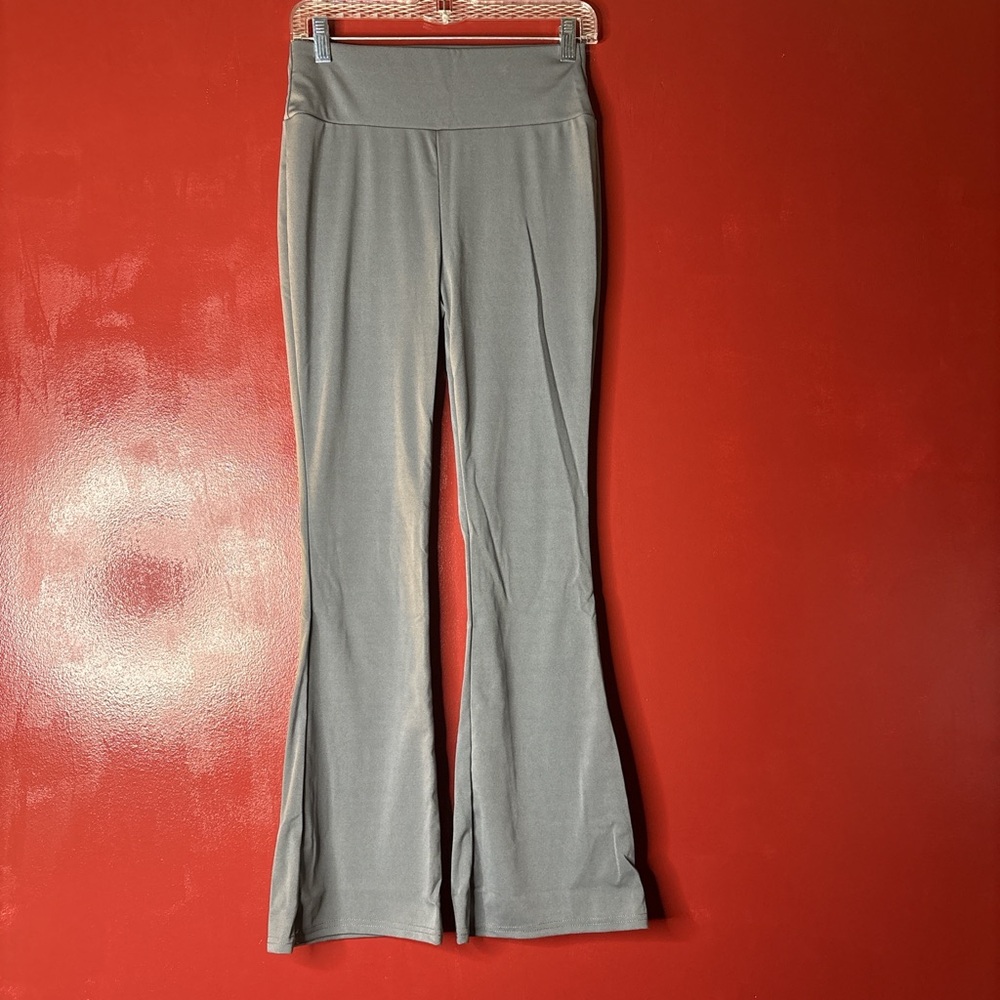 Women's High-Waist Flared Active Pants - Gray